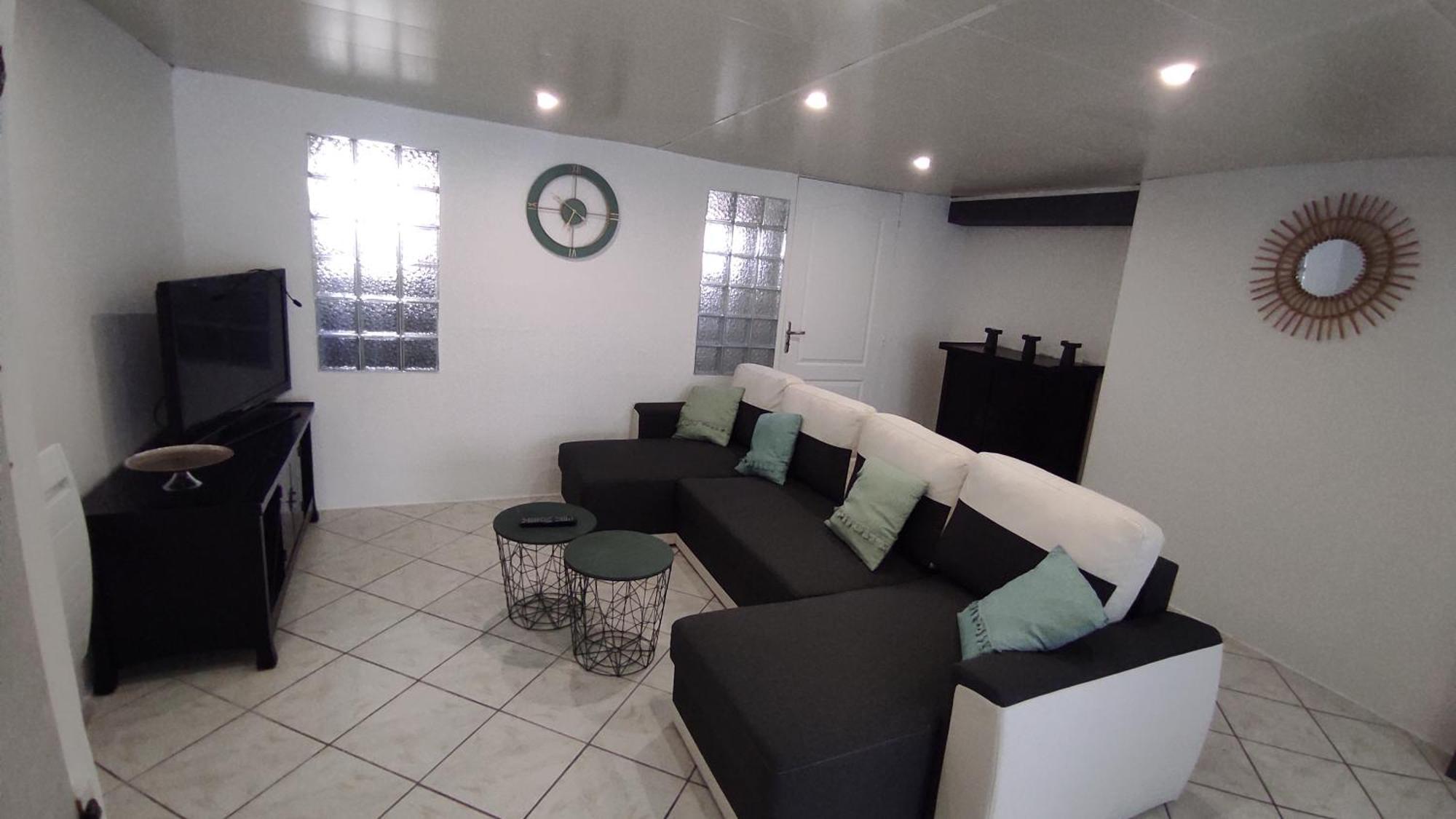 Logement Atypique Au Coeur De Cholet Ngoại thất bức ảnh