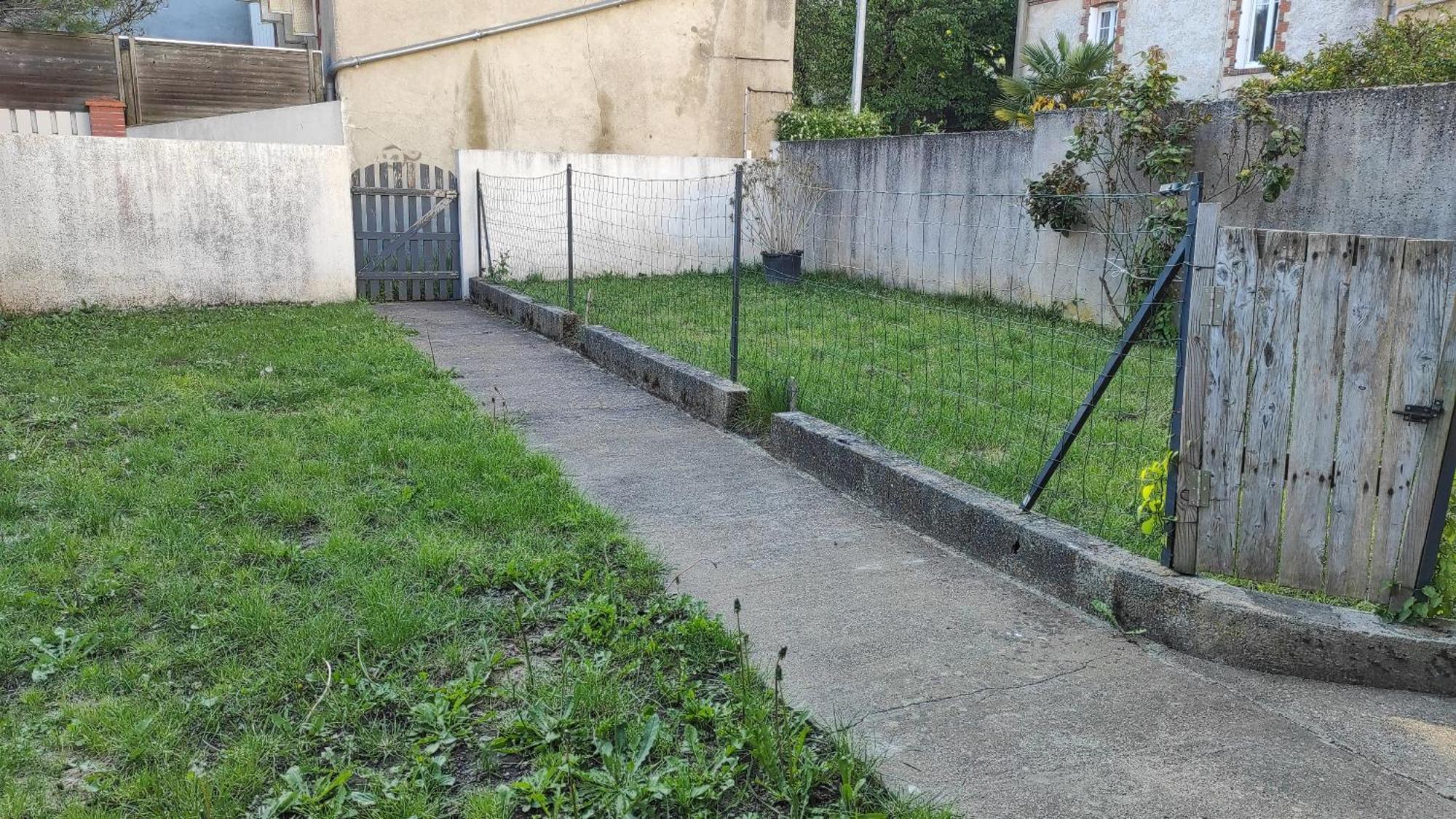 Logement Atypique Au Coeur De Cholet Ngoại thất bức ảnh