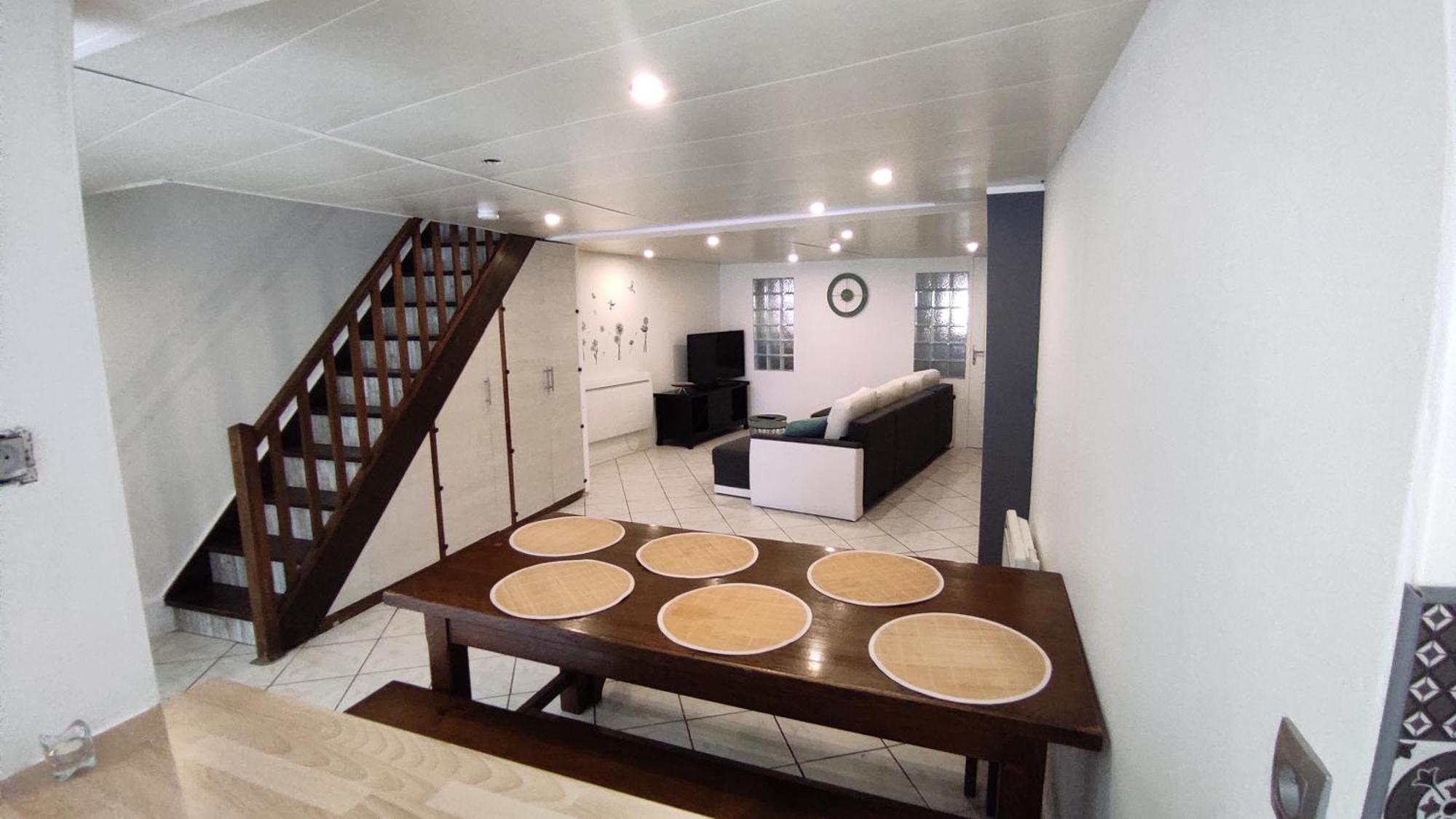 Logement Atypique Au Coeur De Cholet Ngoại thất bức ảnh